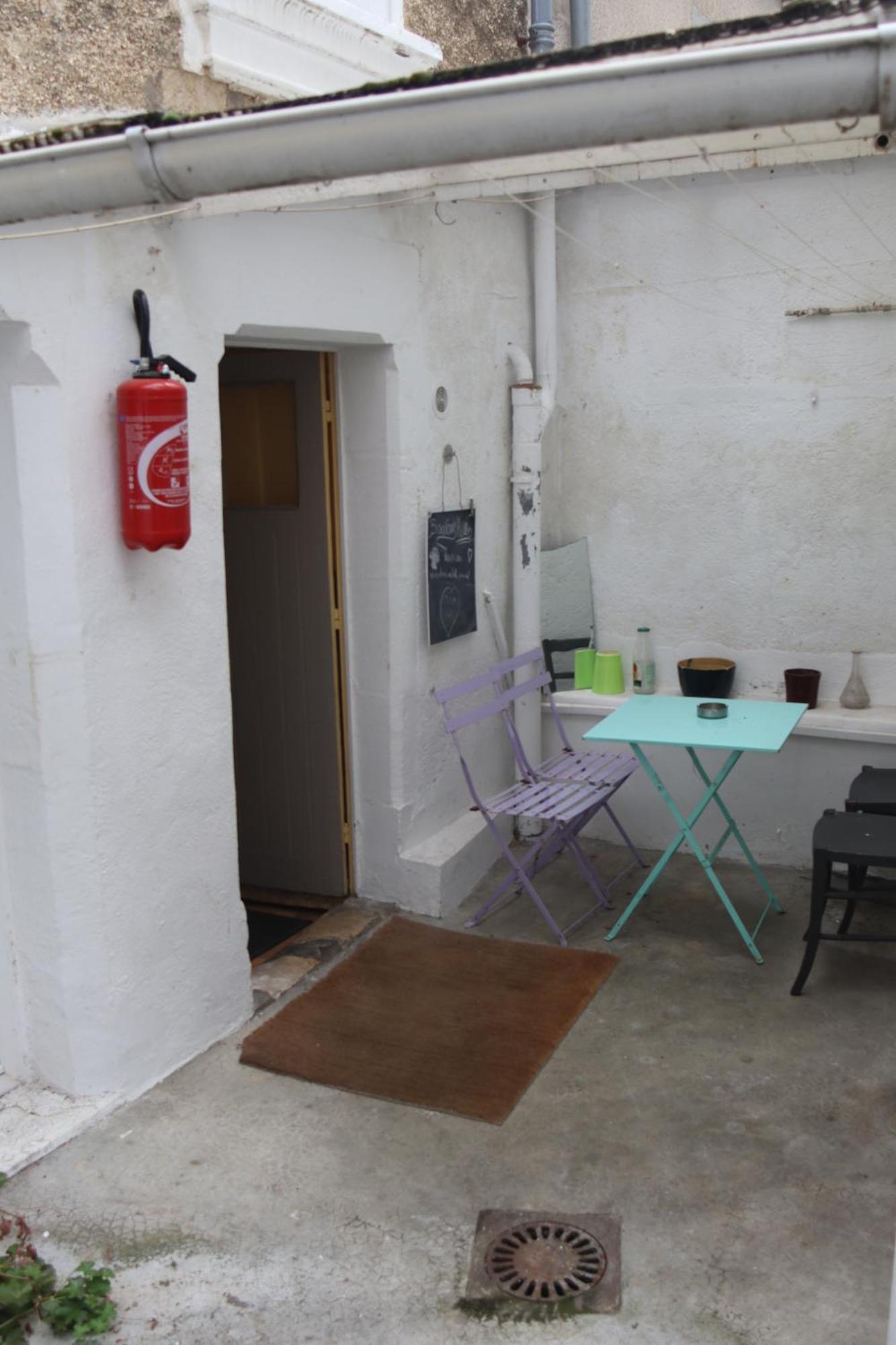 Chambres Poitiers Centre Ville - Salle De Bain, Refrigerateur, Tv Et Machine A Cafe Privatifs - Cuisine Commune - Terrasse - Hotel De Ville A 200M 외부 사진